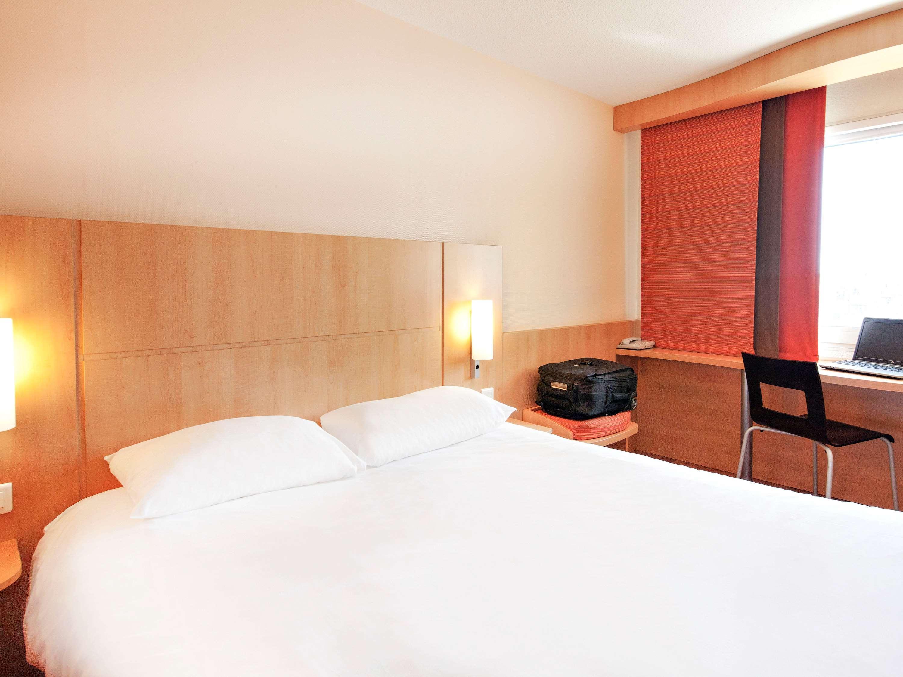 Ibis Clermont Ferrand Montferrand Hotel Buitenkant foto