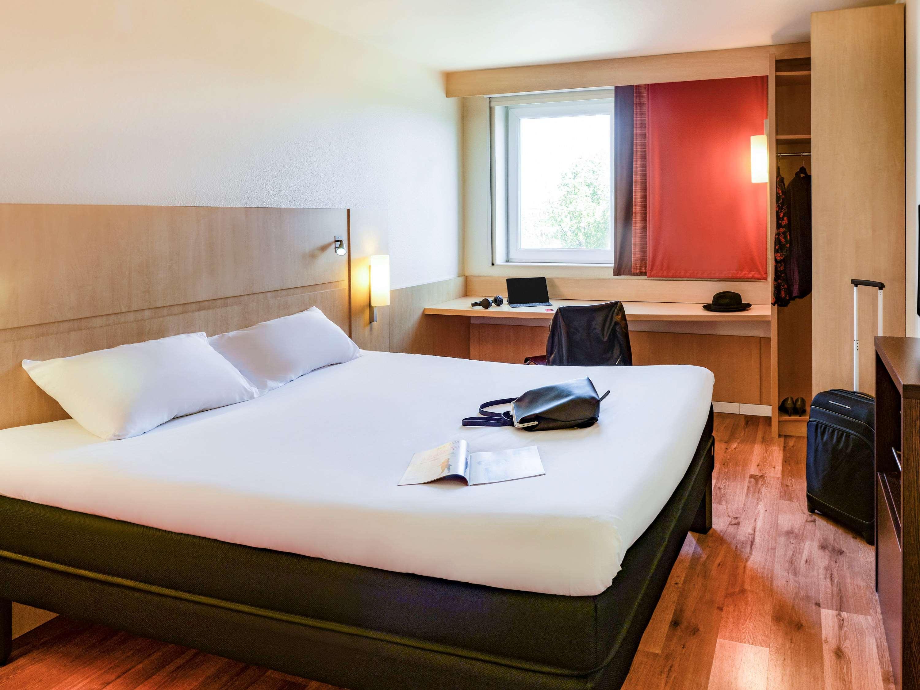 Ibis Clermont Ferrand Montferrand Hotel Buitenkant foto