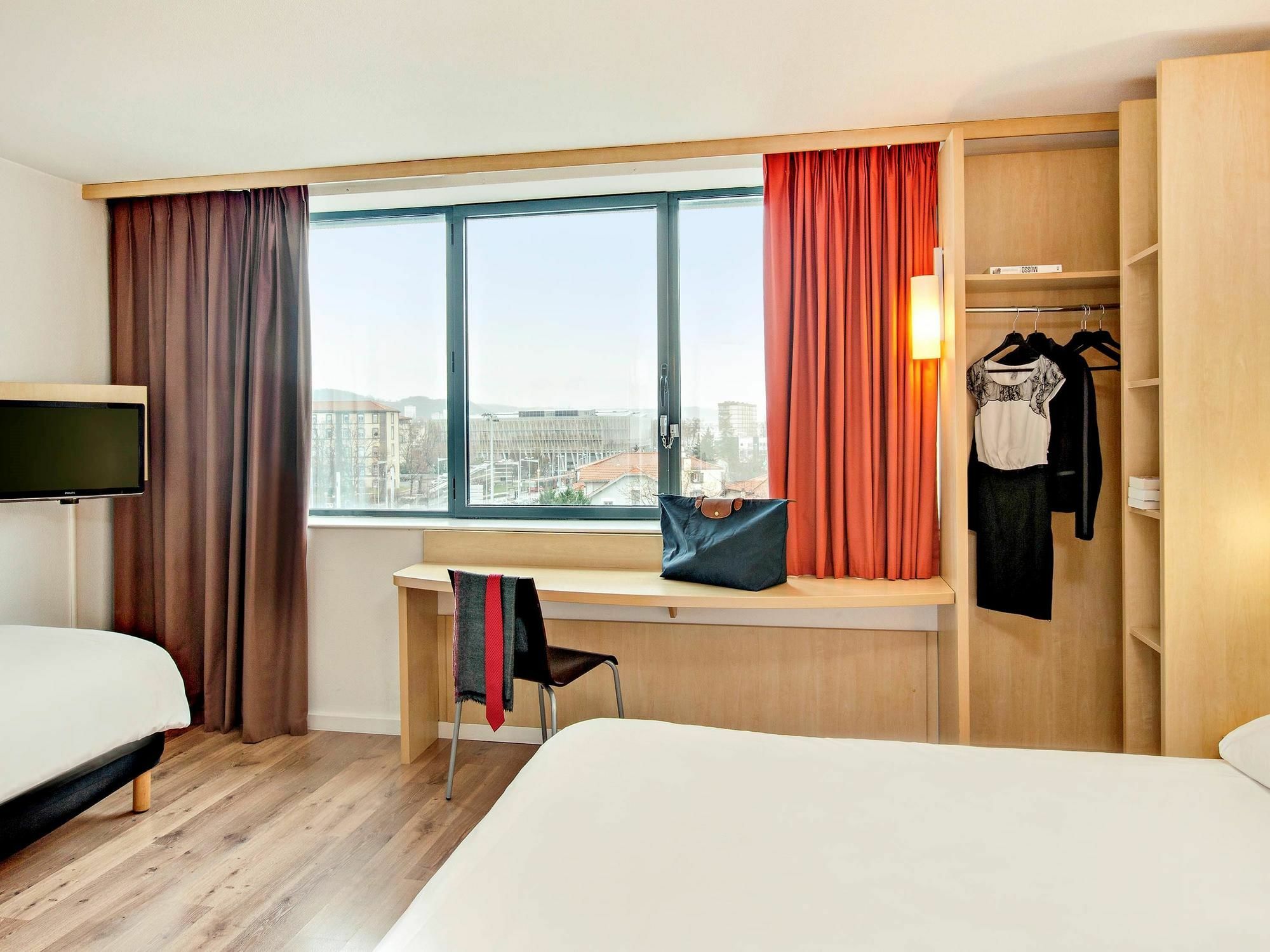 Ibis Clermont Ferrand Montferrand Hotel Buitenkant foto