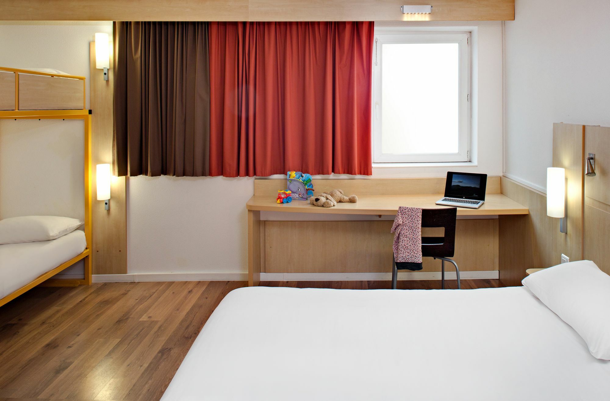 Ibis Clermont Ferrand Montferrand Hotel Buitenkant foto